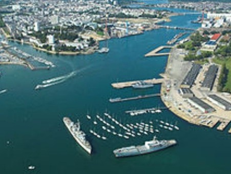 vente autre Lorient  304 100  € 75.71 m²