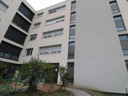 Vendre appartement bron  160 000  €
