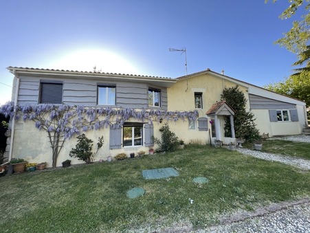 vente maison Montlieu La Garde  247 925  € 210 m²
