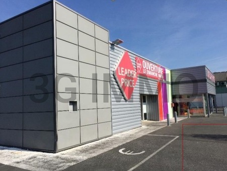 location local SAINT JEAN D ANGELY 7452 €