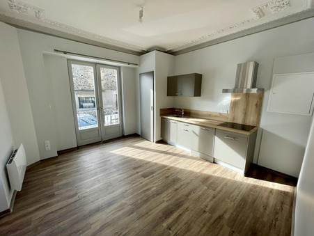 location appartement Estaing 340 €