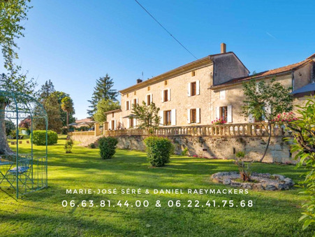 vente maison Villefranche-de-Lonchat 988000 €