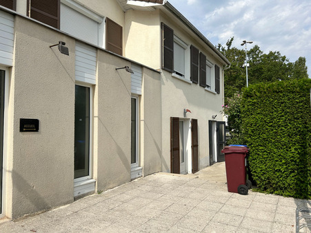 location local COURTRY  350  € 14.79 m²