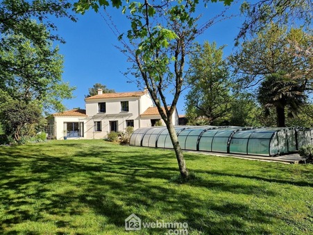 vente maison La Roche-sur-Yon 474300 €