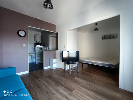 location appartement Pouzauges 365 €