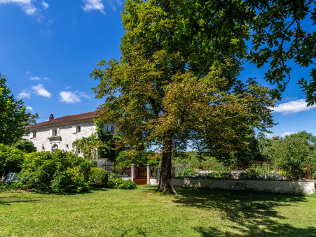 vente maison DOLMAYRAC  699 000  € 284 m²