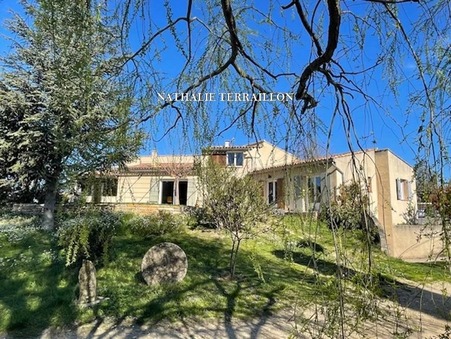 Vends local Saint-Cannat 1 675 000  €