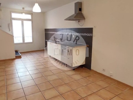 location appartement Nans-les-Pins 850 €