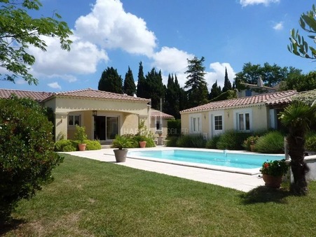 Vends maison Eyragues  619 000  €