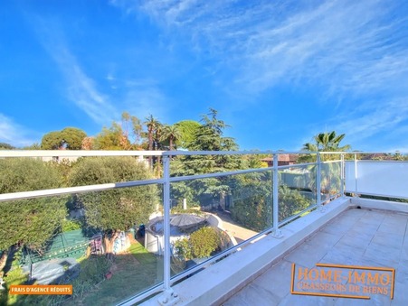 A vendre maison Antibes  400 000  €