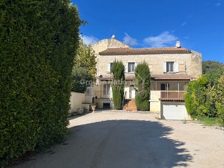 Vends maison tarascon  249 000  €