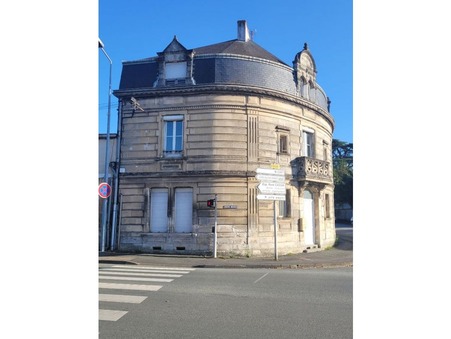 Vente immeuble Fontenay-le-Comte  208 000  €