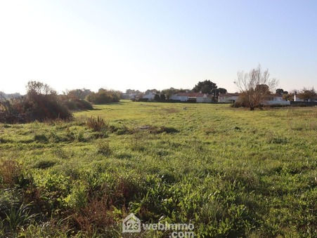 Achète terrain Saint-Vincent-sur-Jard  365 000  €