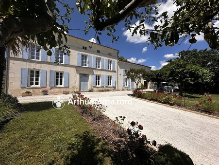 Vendre maison Matha  290 000  €