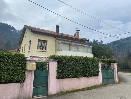 Vends maison CHAMBORIGAUD  147 000  €