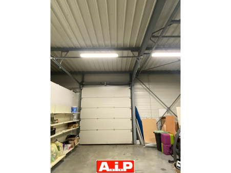 location entrepot POUZAUGES  400  € 80 m²