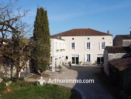 Achat maison Matha  397 100  €