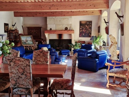 A vendre particulier PERNES LES FONTAINES 2 100 000  €