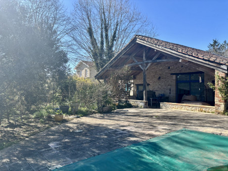 Vente propriete Saint-Vite  530 000  €