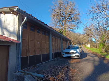 location parking figeac 70  € 15 m²