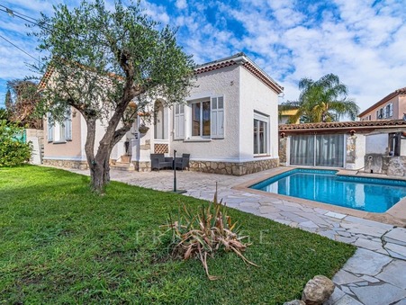 Vente maison Golfe-Juan  749 000  €