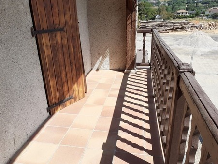 location appartement LES CABANNES 670 €