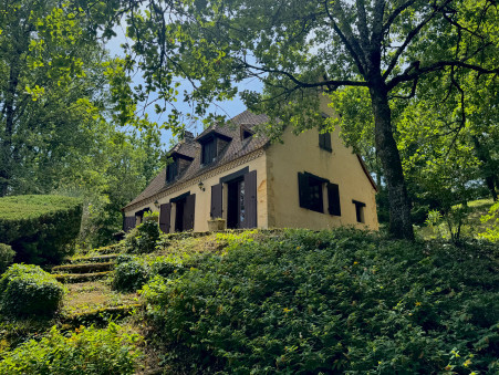 Vends maison LE BUGUE  296 800  €
