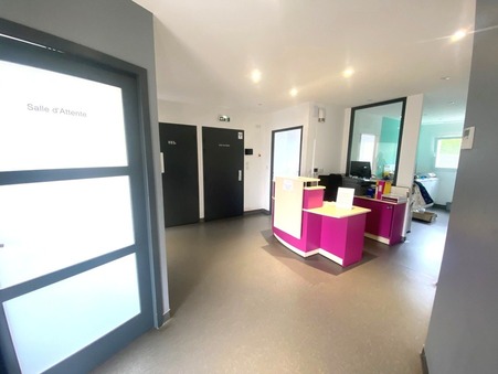 location professionnel Bourg de Page  500  € 17 m²