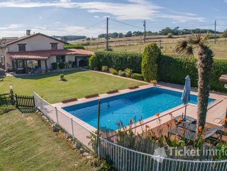 A vendre maison LÃ©vignac  470 000  €
