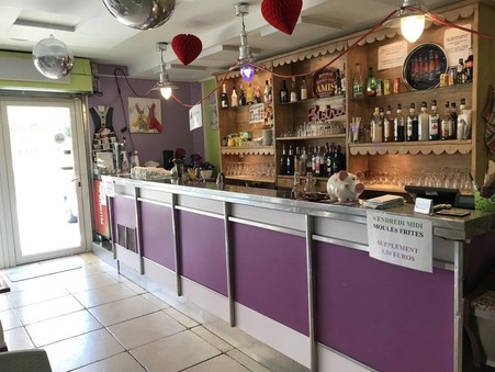 A vendre local LES MAGES  183 600  €
