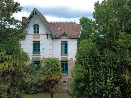 Achète maison CAMBO LES BAINS  527 500  €