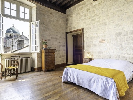 Vends autre CASTELNAU MONTRATIER  449 000  €