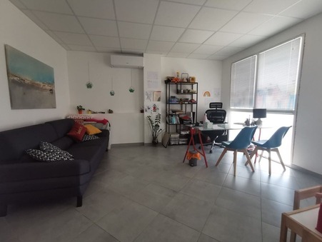 Achète local SAINT MATHIEU DE TREVIERS  124 000  €