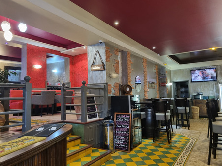 vente local Digne-les-Bains 642000 €