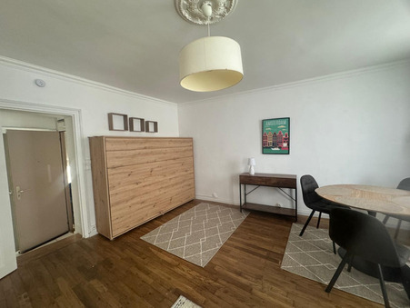 location immeuble Fontainebleau 830 €