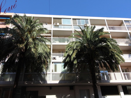 location appartement HYERES 746 €