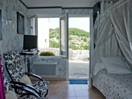 location appartement roumoules  280  € 23 m²