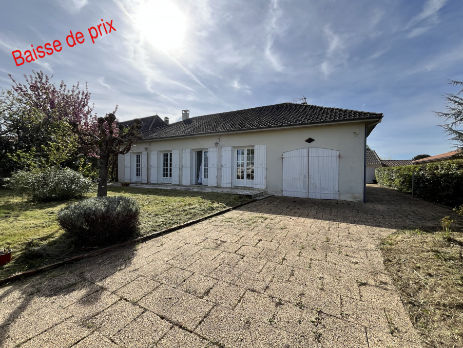 Main Photo of a 3 bedroom  House for sale