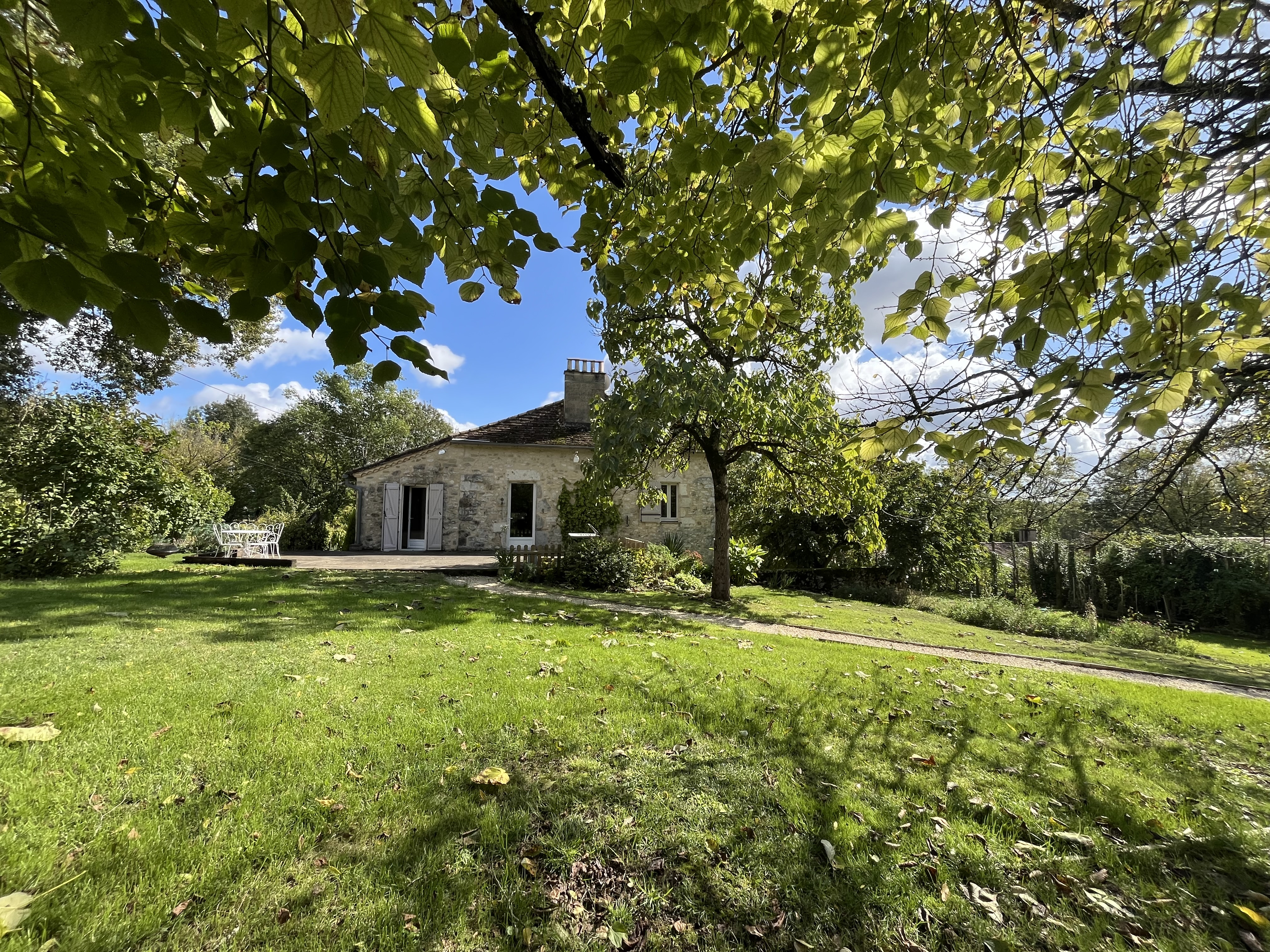 Main Photo of a 5 bedroom  House for sale