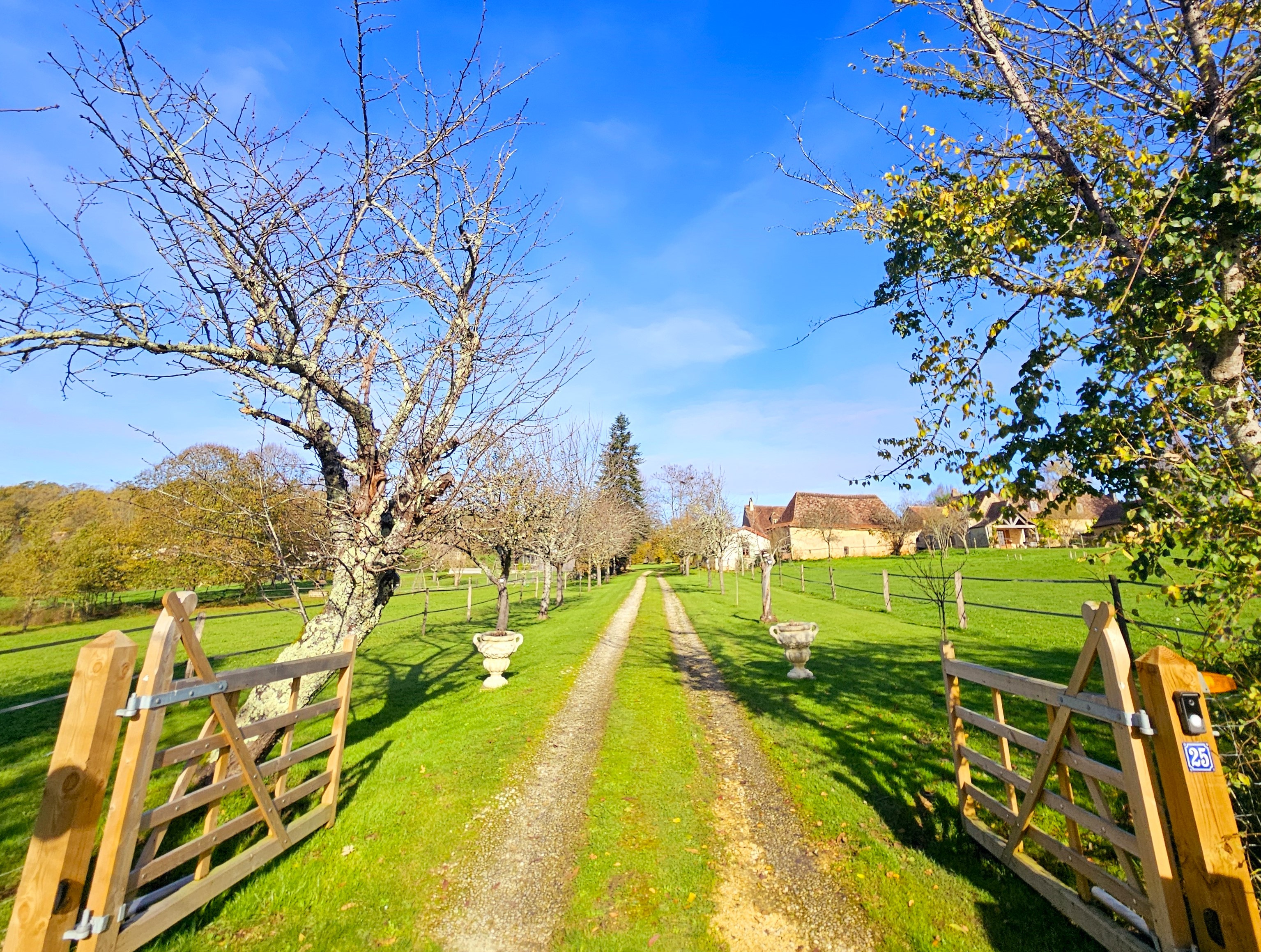 Main Photo of a 7 bedroom  House for sale