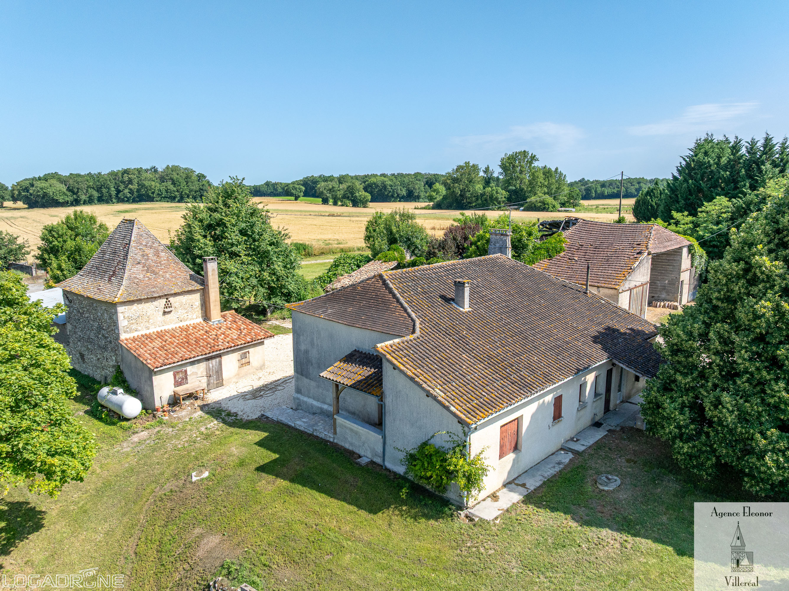 Main Photo of a 2 bedroom  House for sale