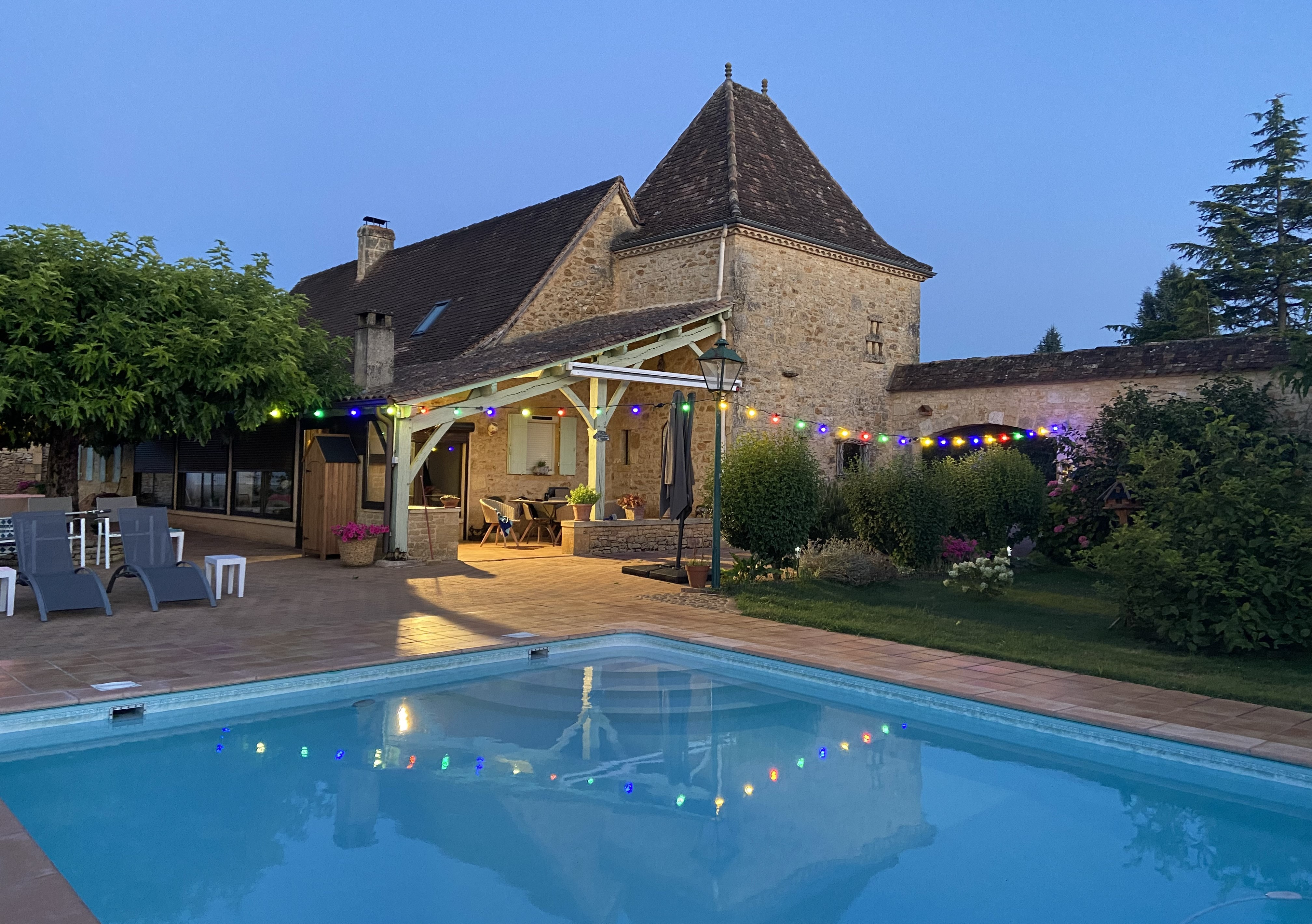 Main Photo of a 3 bedroom  House for sale
