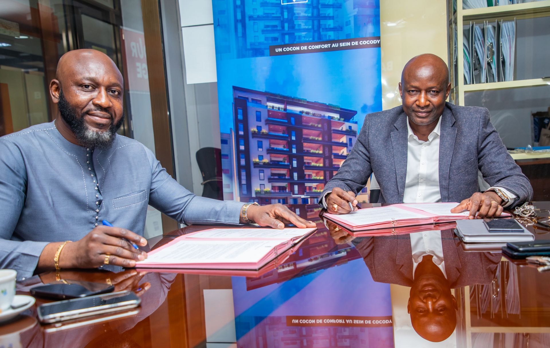 Signature de convention avec des apporteurs d'affaires