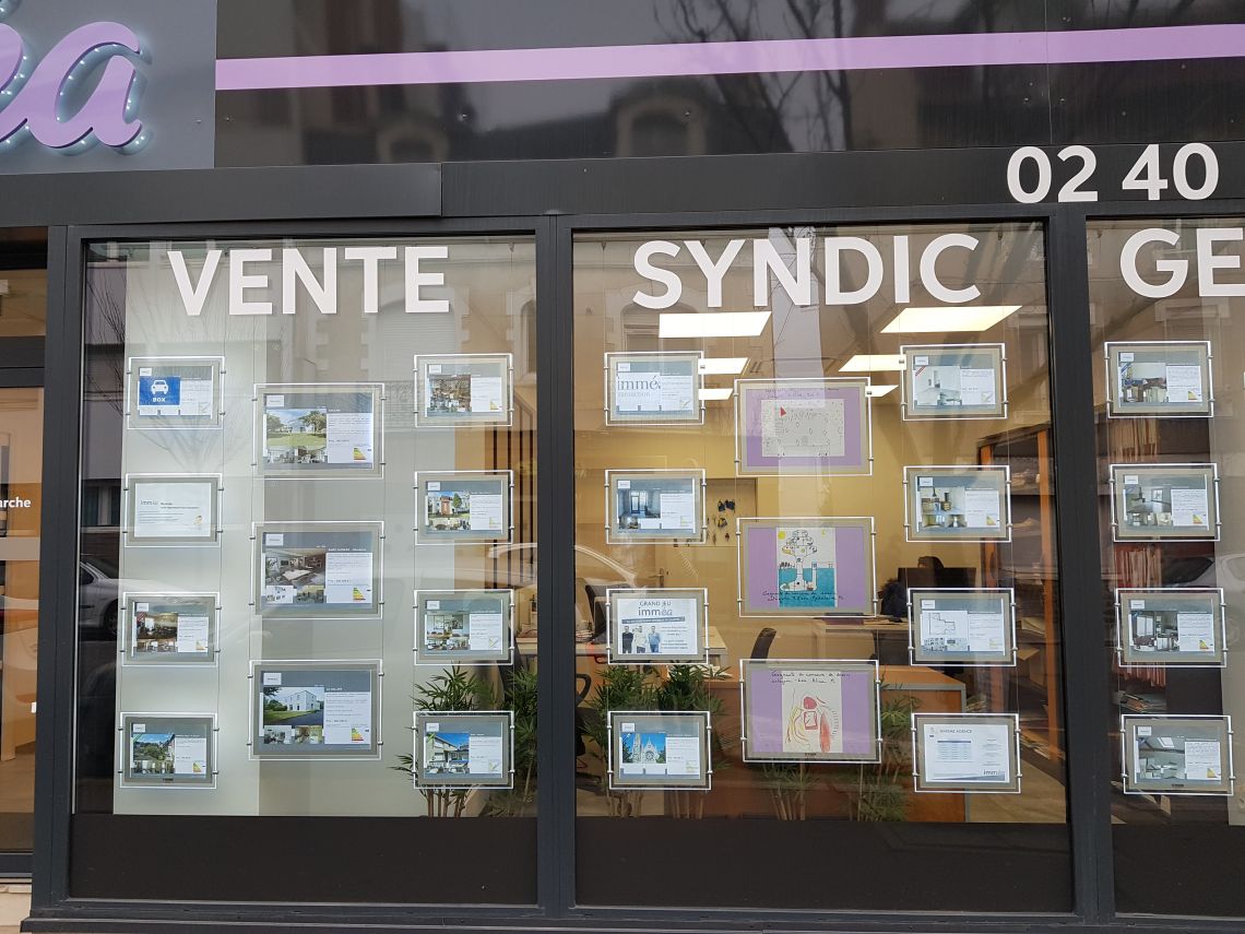 Un concours de dessin pour décorer notre vitrine !