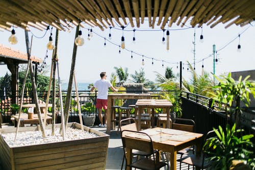 Le toit-terrasse à la place d'une maison : 3 raisons de l'envisager