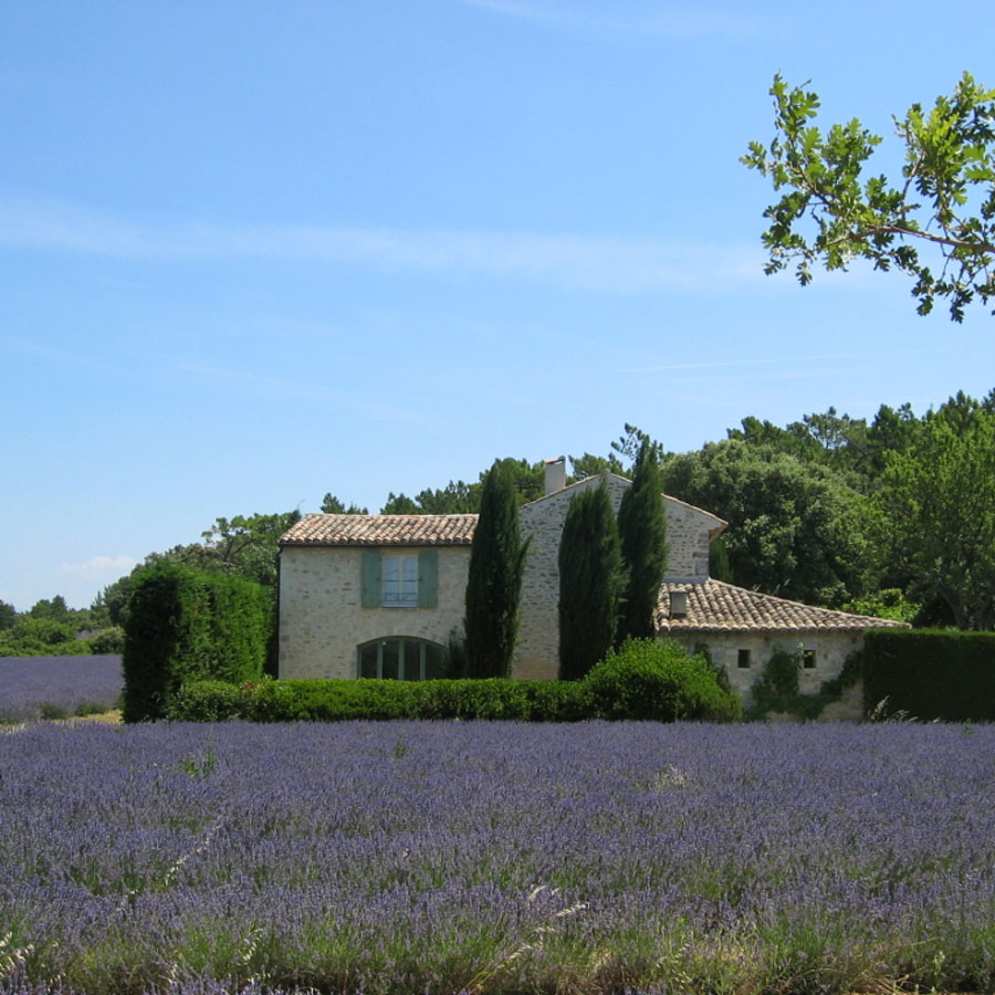 Faire l'achat d'un mas provençal dans la Drôme