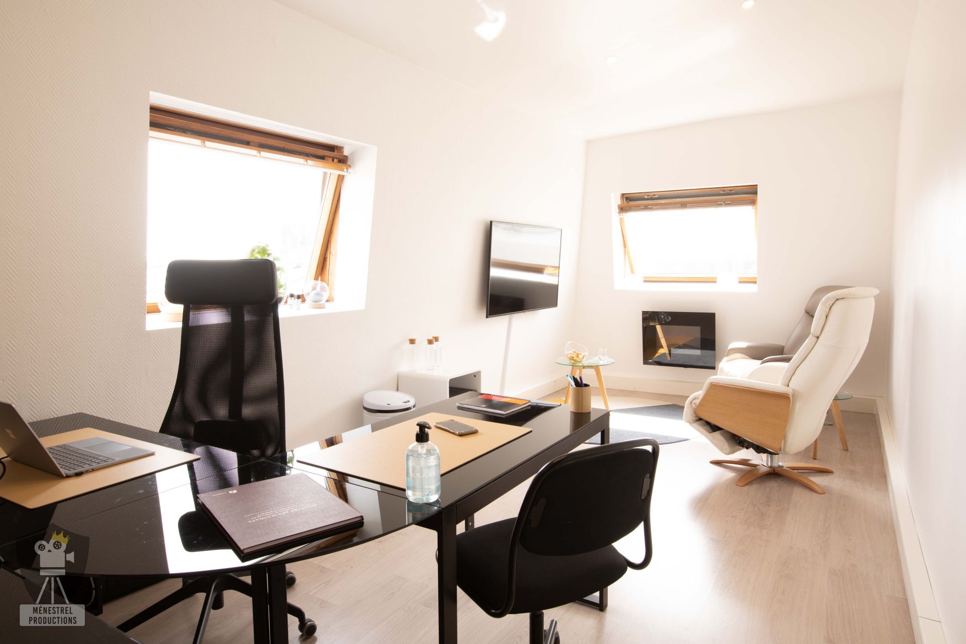 BUREAU 