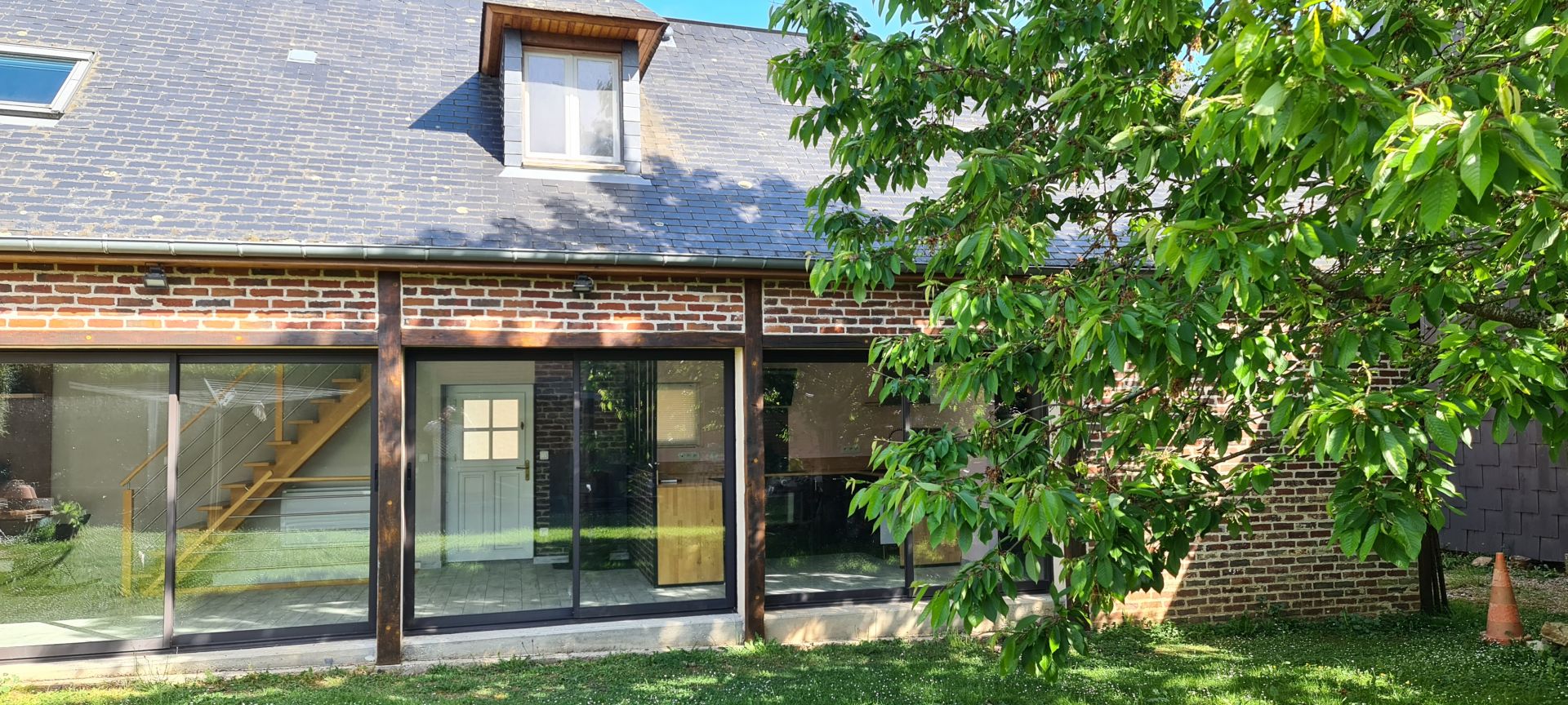 Longère de 4 pièces (76 m²) centre ville avec jardin secteur Tôtes / Clères