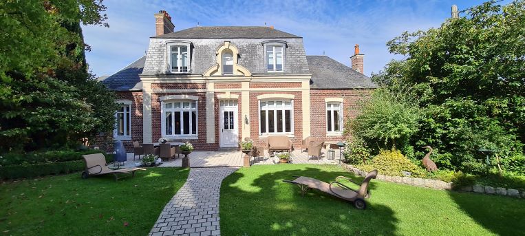 Demeure de Maître du 19ème siècle à Doudeville