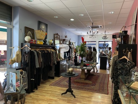 A vendre local commercial Avignon 84000; 186 000 €